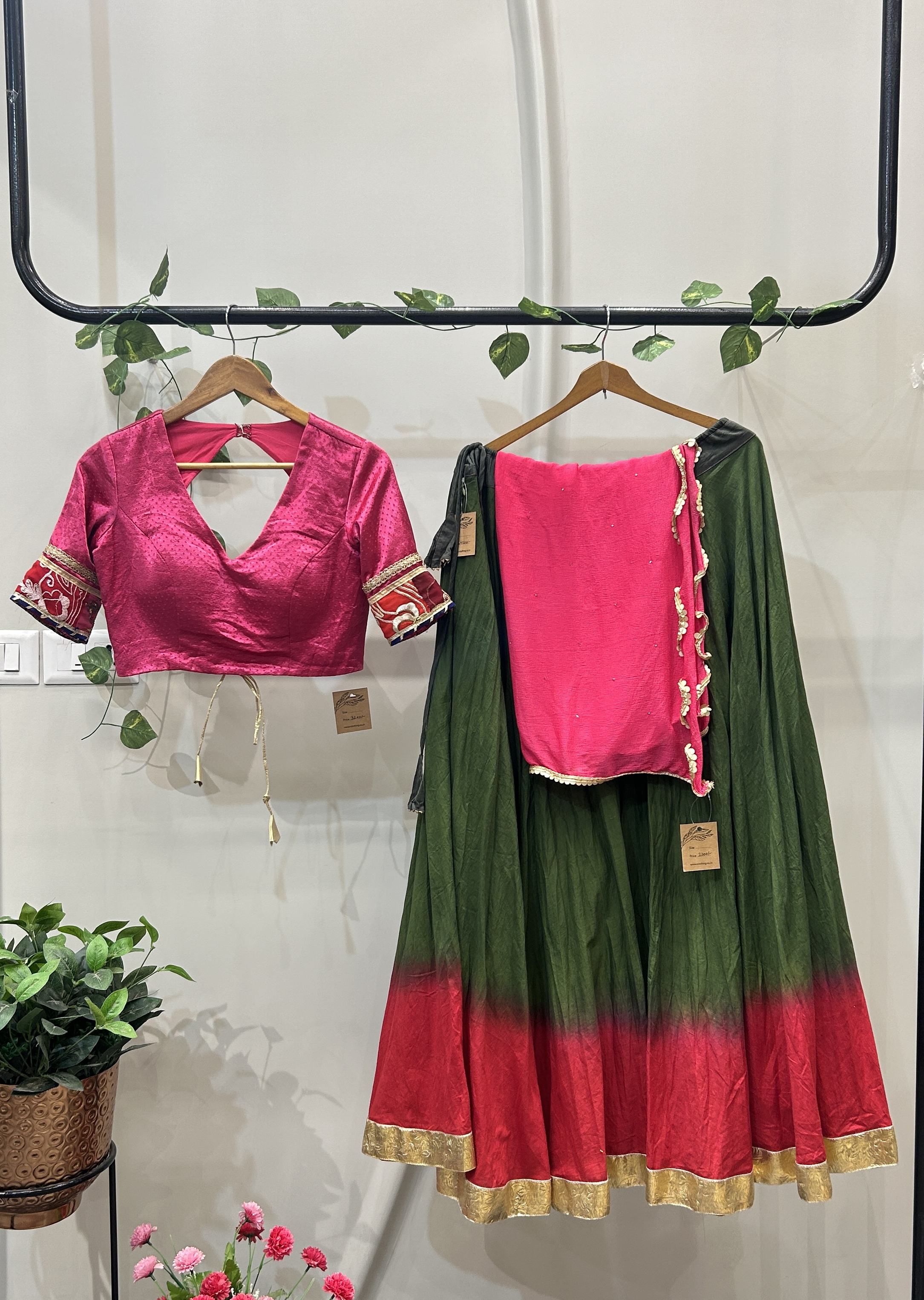 DARK GREEN & MAGENTA